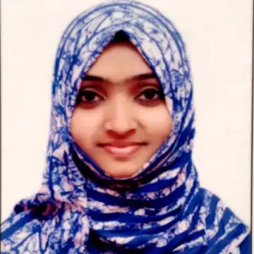 കാറിൽ നിന്നിറങ്ങേണ്ടി വന്ന മണവാട്ടിപ്പെണ്ണ്